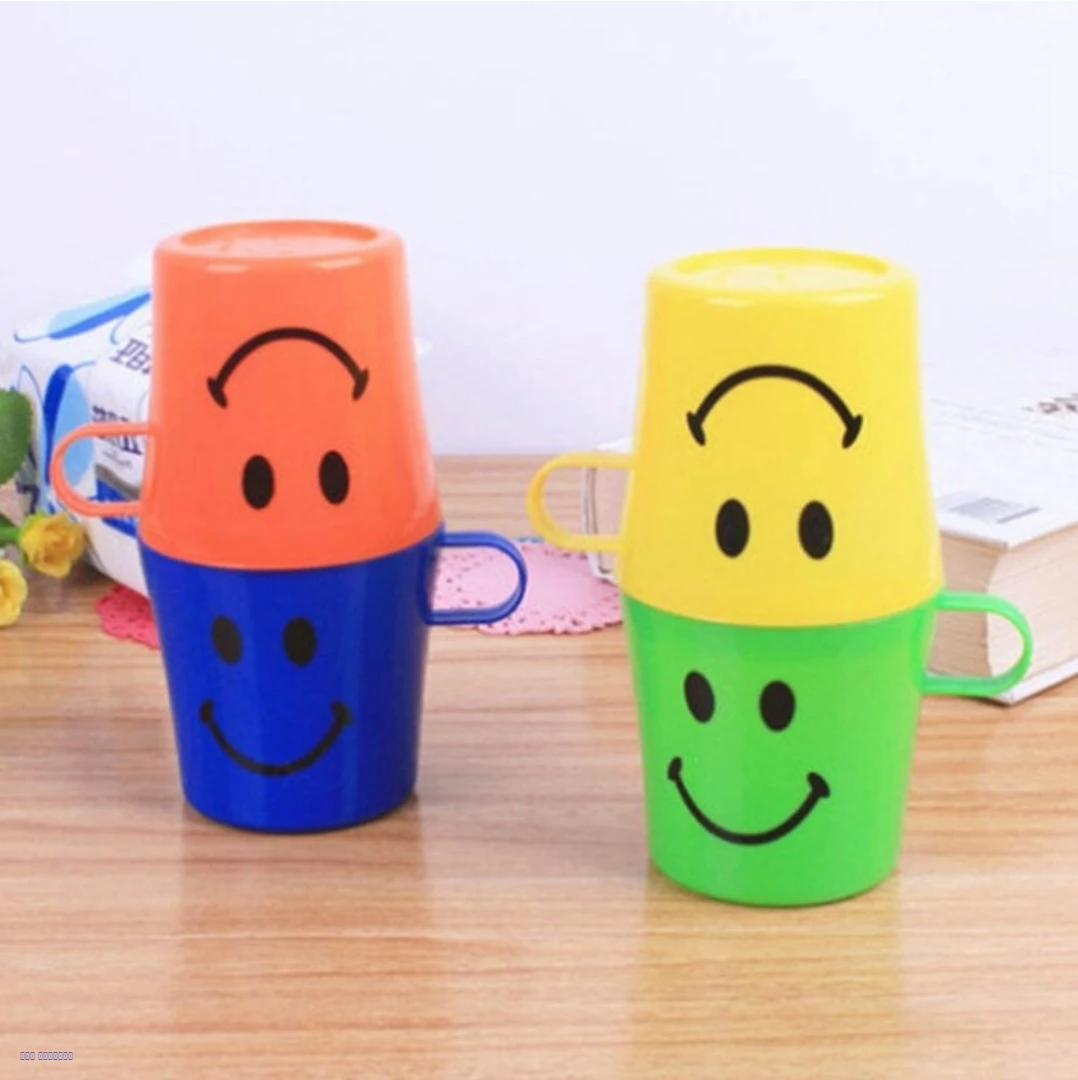 12 كوب بلاستيك ملون – Smile