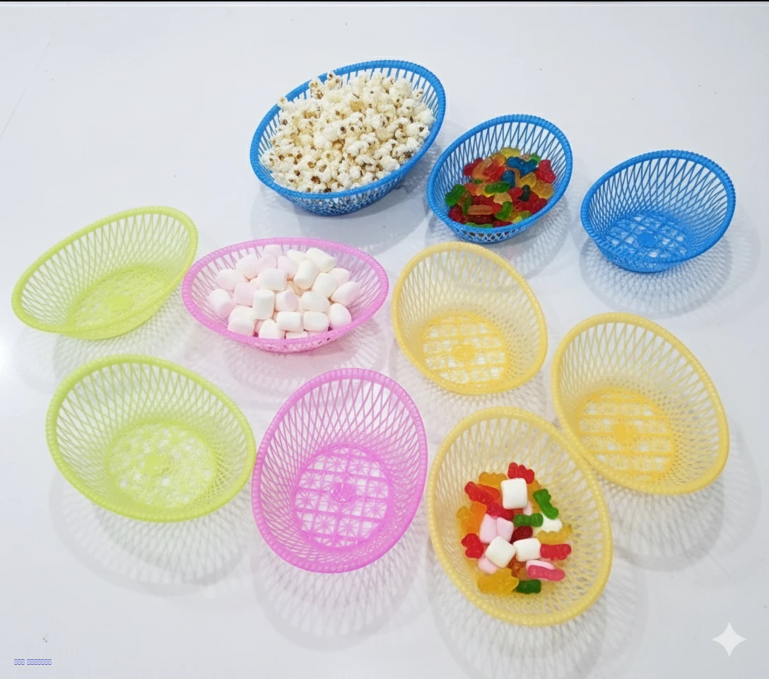 12 سلات شبك ملونة